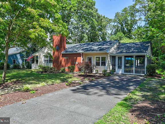 2nd image of 505 School Ln