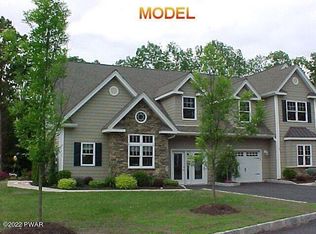 206 Braeburn Path, Matamoras, PA 18336