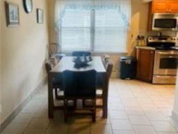 5th image of 2105 W Brigantine Ave