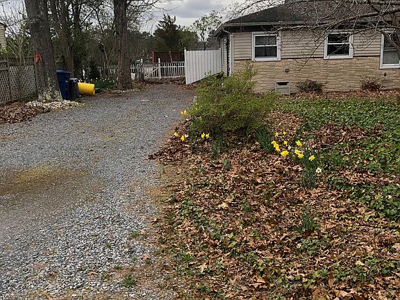 4th image of 21 Wildgeese Cir