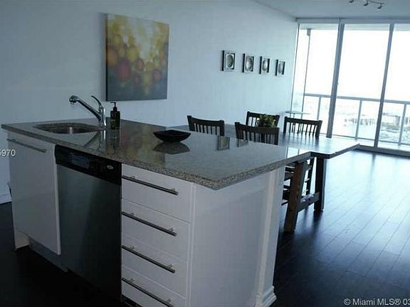 3rd image of 888 Biscayne Blvd APT 1511