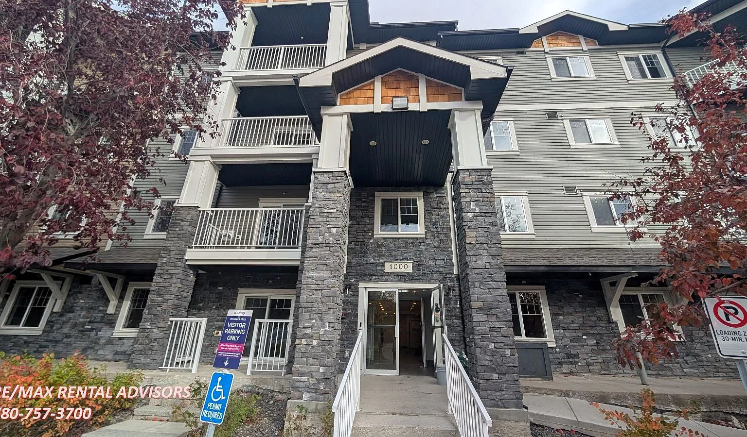 115 Prestwick Vlg SE — Photo 1