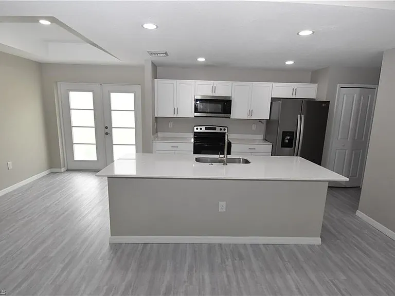 1544 Waldorf Dr — Photo 5