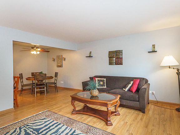 4th image of 1025 Randolph St APT 212