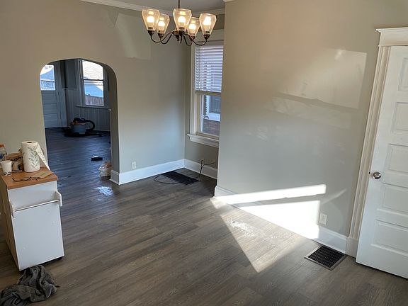 5th image of 2214 Kenilworth Ave #1