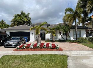 15817 SW 100th Ter, Miami, FL 33196