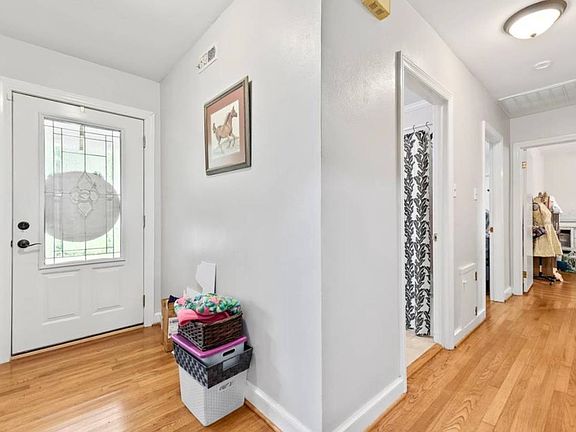 2nd image of 303 Lakeview Dr