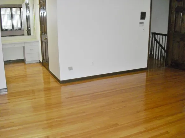 362 Wilson Avenue image 11 of 21