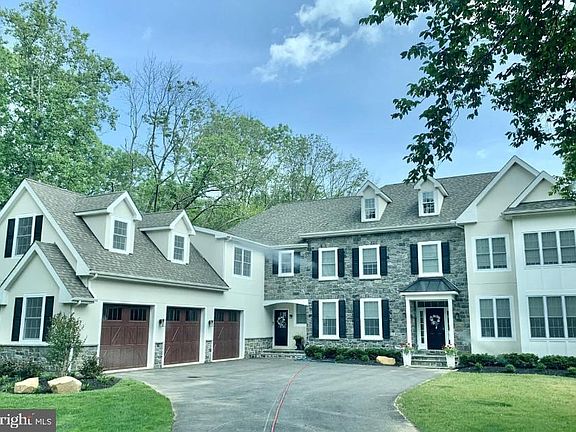 2nd image of 1304 Sugartown Rd