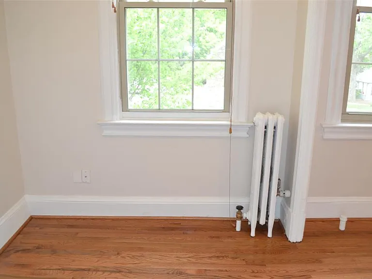 Dining area 1