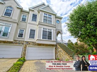 12800 Dogwood Hills Ln, Fairfax, VA 22033