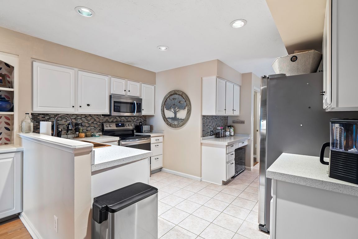 next background image