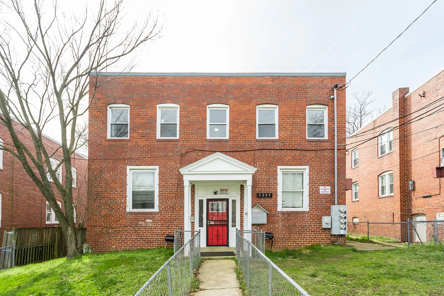 3209 Buena Vista Ter SE photo 1