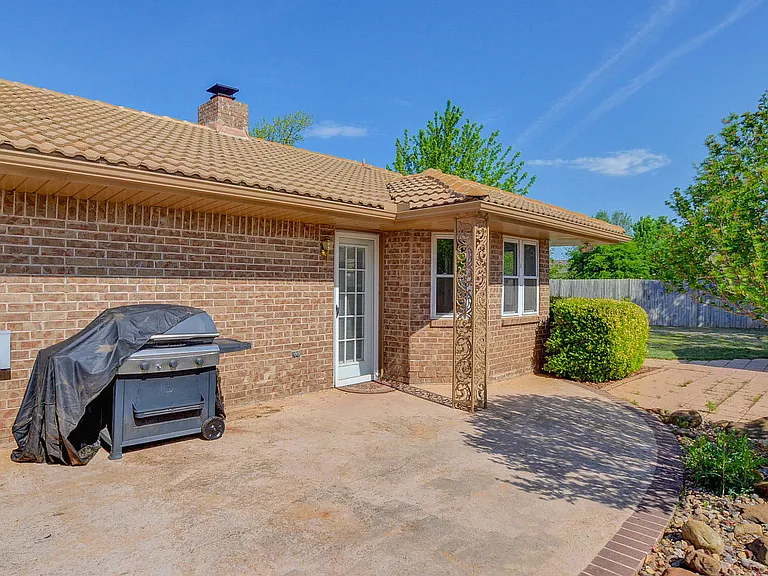 9800 Craford Ct — Photo 44