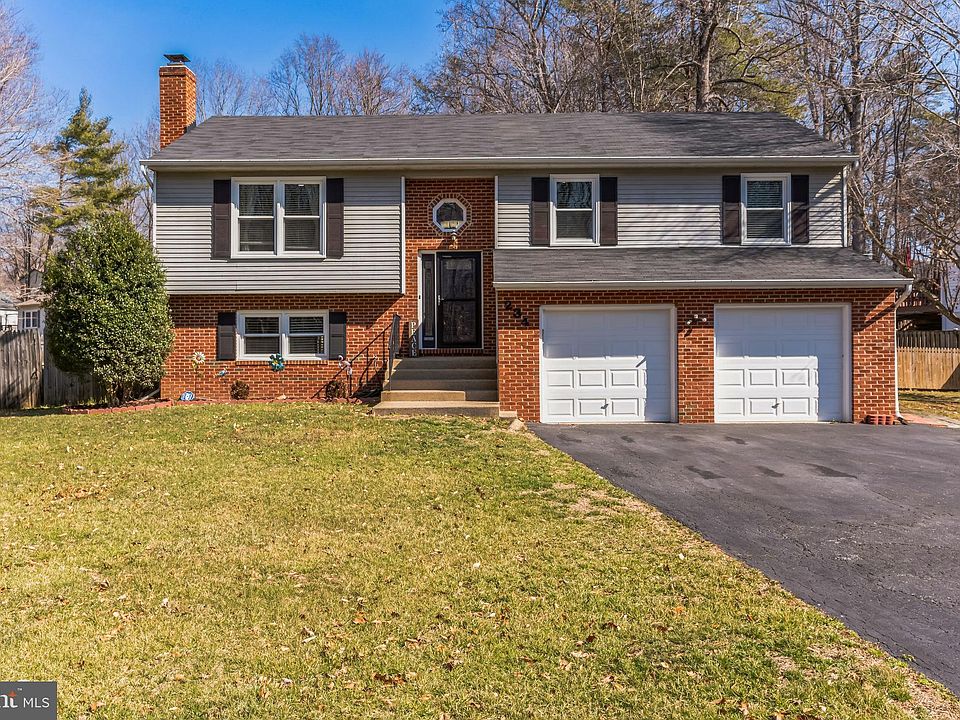 1st image of 234 Vine Pl
