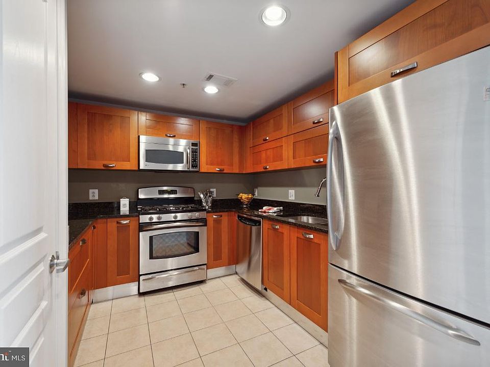 1st image of 2451 Midtown Ave #1013