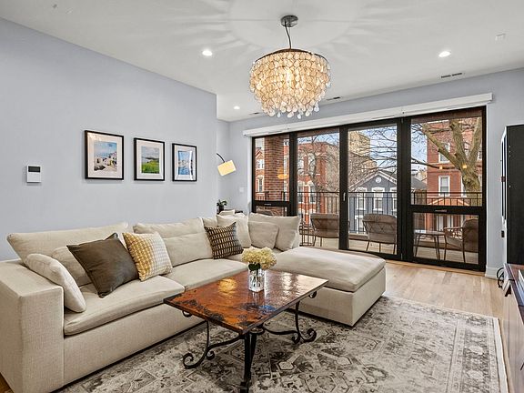 2nd image of 1078 N Paulina St #2