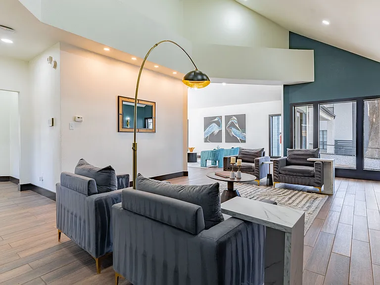 Ronan Apartment Homes — Photo 39