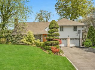 4 Nancy Pl, Bronxville, NY 10708