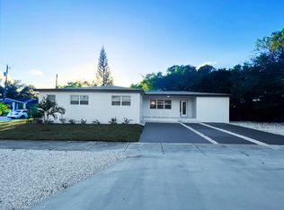 1301 NW 68th St, Miami, FL 33147