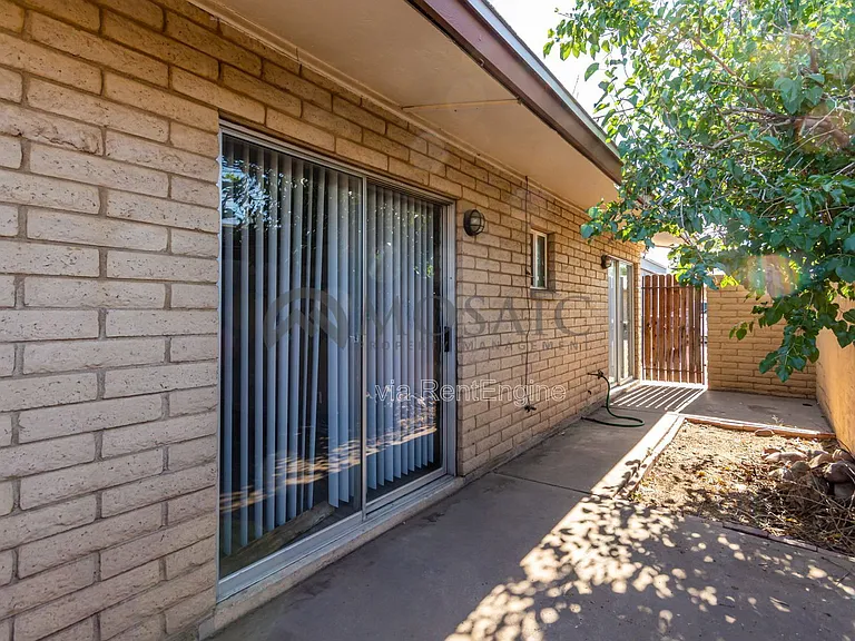 1204 S McClintock Dr #B — Photo 23