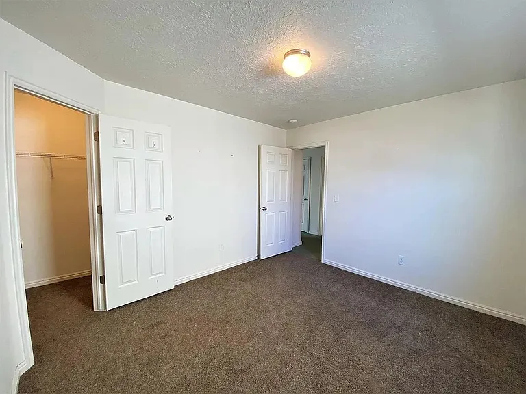 2196 E Revere Way — Photo 8