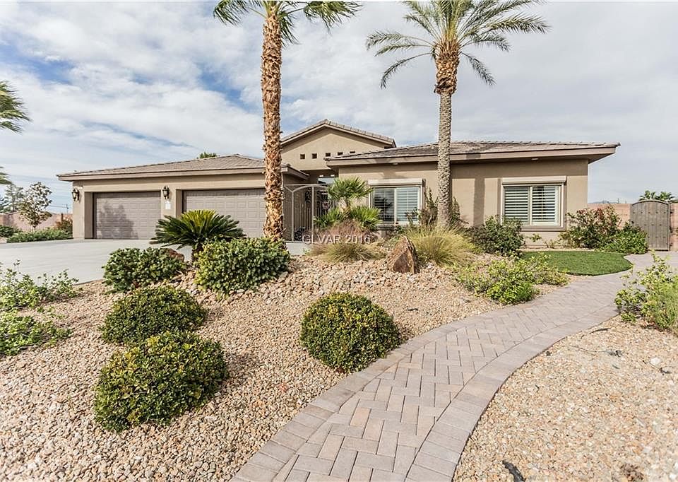 1st image of 4941 N Tioga Way