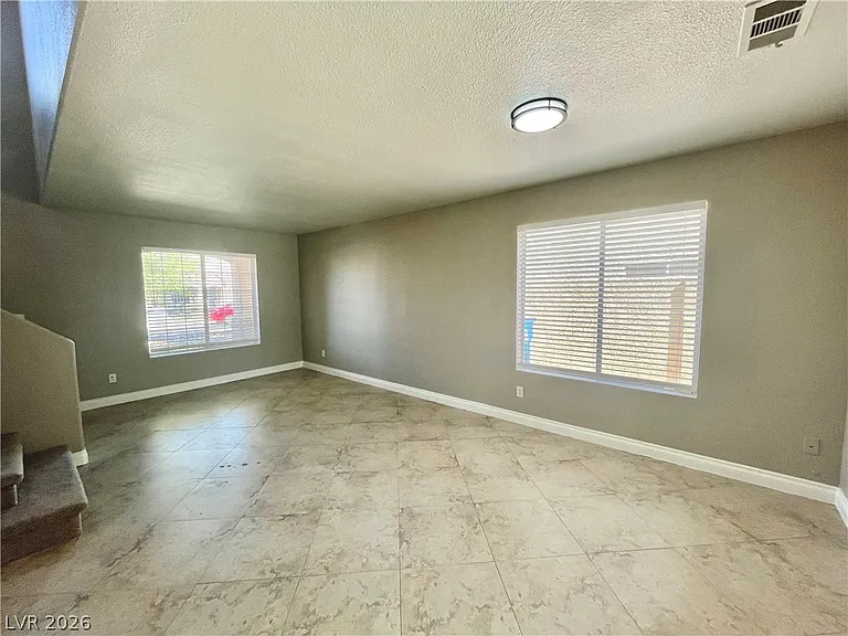 9924 Clover Field Ct — Photo 6