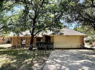 7729 Red Oak St, North Richland Hills, TX 76182
