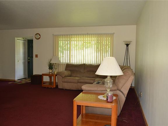 4th image of 25259 Chase Dr