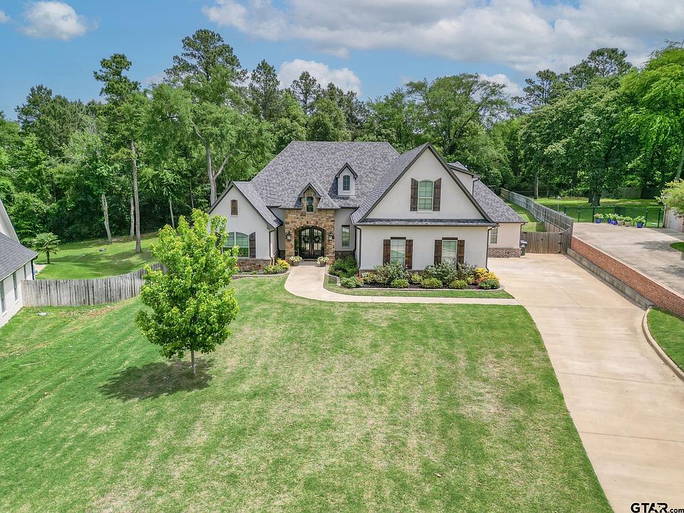 1st image of 11056 Hidden Hollow Ln