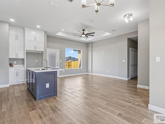 4th image of 2320 W Dorcas Cir
