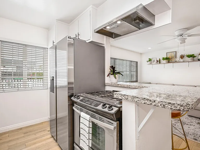 177 Virginia Pl #B — Photo 17