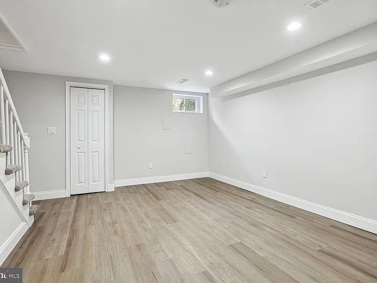 1513 N Kenwood Ave #BASEMENT — Photo 10