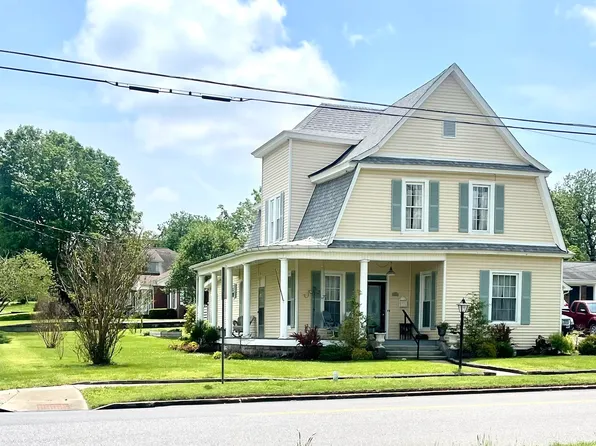 201 W 12th St, Benton, KY 42025