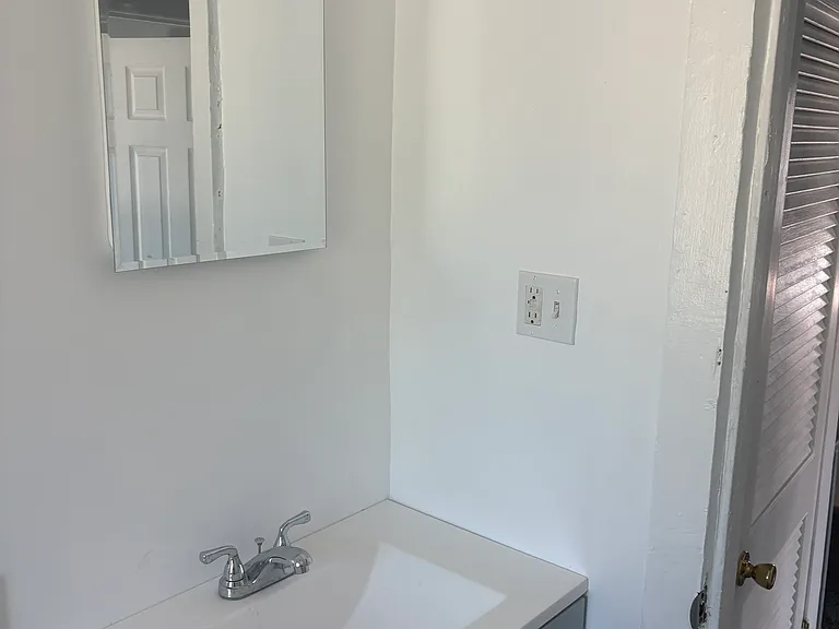 209 S Springfield Rd — Photo 8