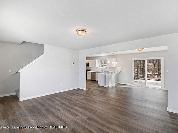 4th image of 4584 Rose Ct