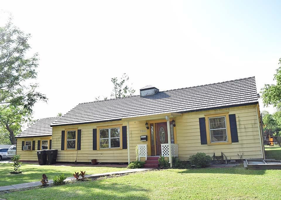 This beautiful home located in the prestigious Garden Villas.
