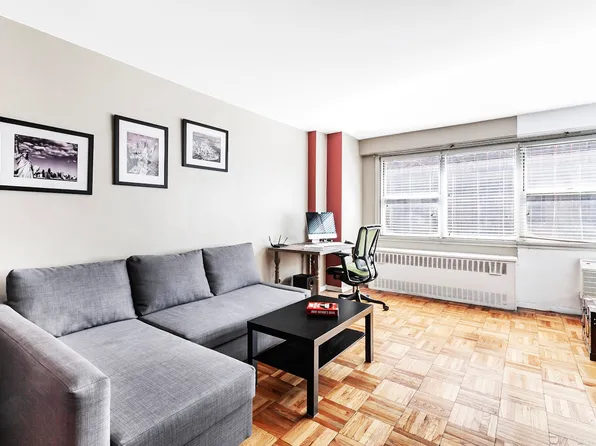 430 West 34th Street image 1 of 14