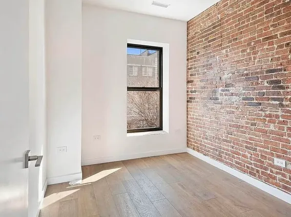 181 Kosciusko Street image 13 of 22