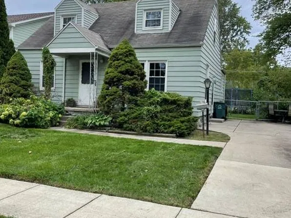 1954 Webster St, Birmingham, MI 48009