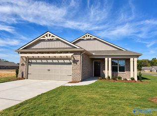 1005 Waterhouse Ln, Decatur, AL 35603