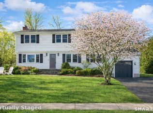 12 Field Crest Road, New Canaan, CT 06840