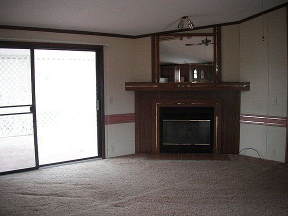 3rd image of 403 Capella Dr
