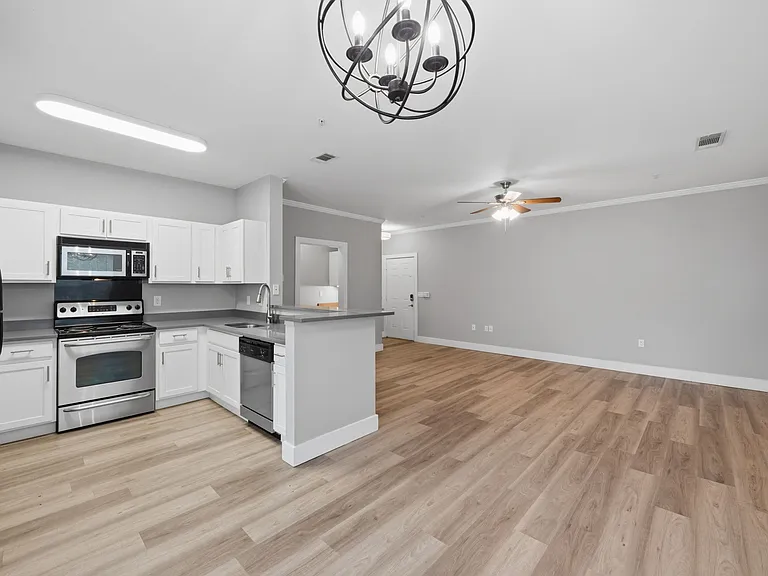 Elora Place Apartments — Photo 13