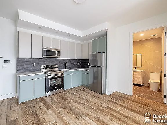 3rd image of 2258 Fulton St Unit 4O