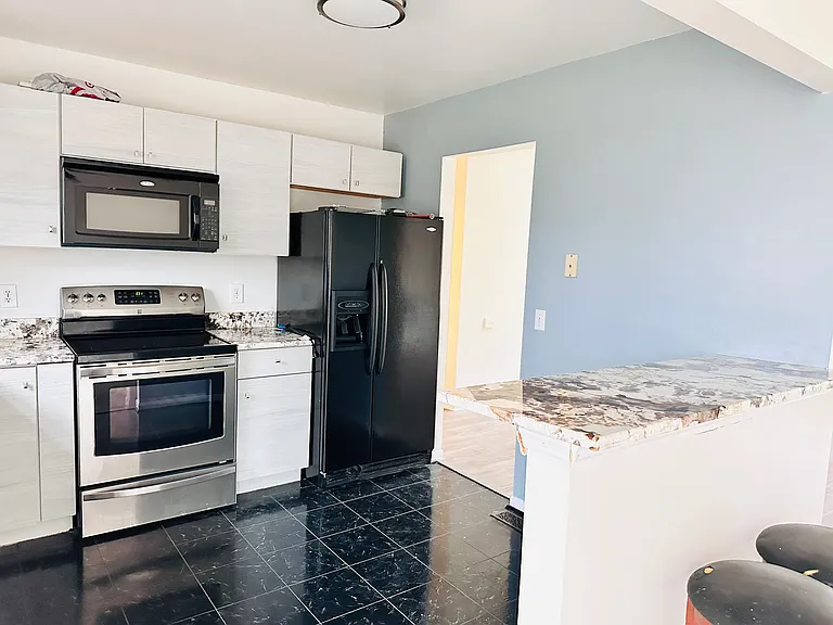 2145 Trailridge Dr — Photo 5