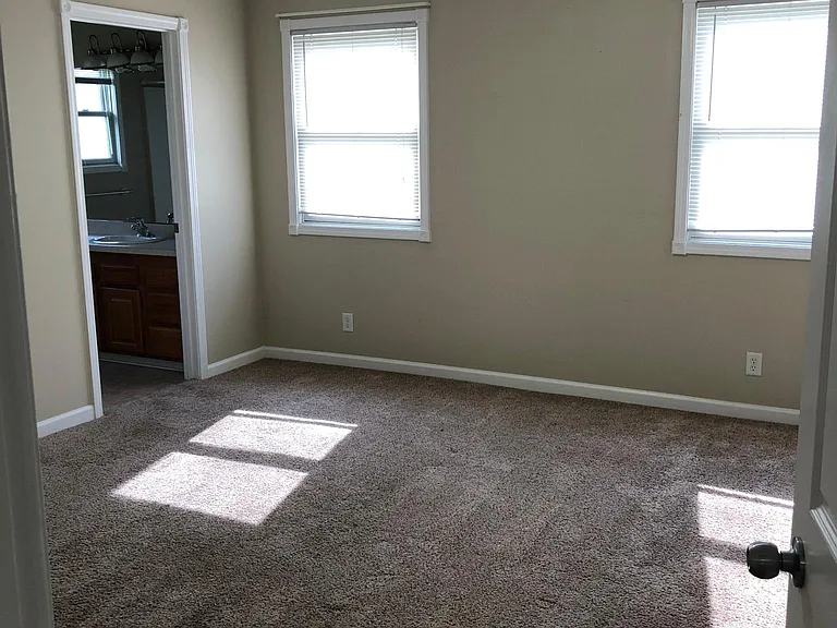 6525 Whitewater Ln — Photo 8