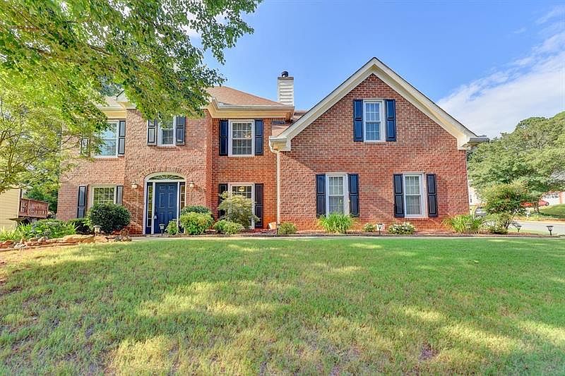 1st image of 819 Michael Lee Way