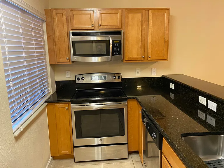 22411 SW 88th Pl #14-26 — Photo 8